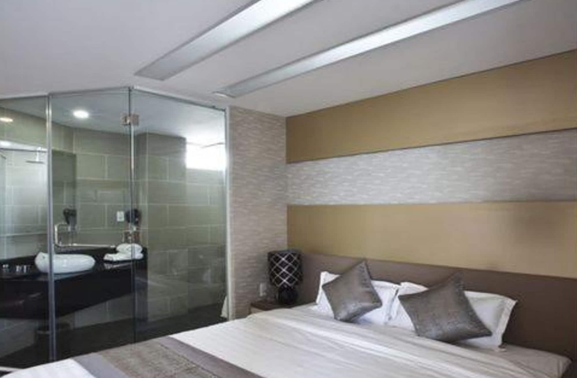 New Sun Hotel Να Τρανγκ Εξωτερικό φωτογραφία